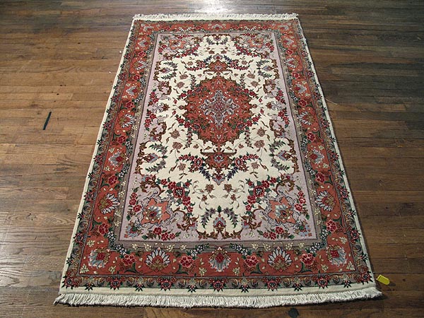 SIL260 4X6 FINE PERSIAN TABRIZ RUG BENAM DESIGN